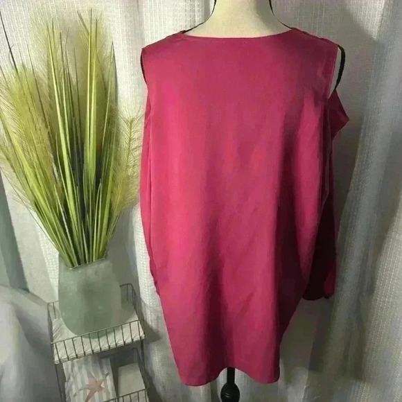 Chicos Women’s 2 US L Cold Shoulder Tunic Hidden Button Long Sleeve Blouse Top - Picture 6 of 11